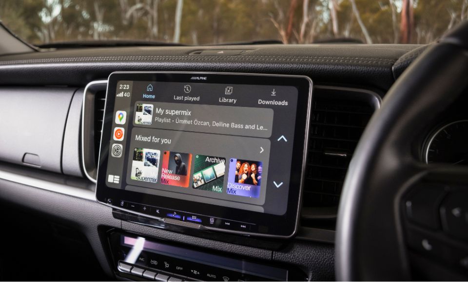 BT-50 Infotainment Apple CarPlay 960 x 580px.jpg