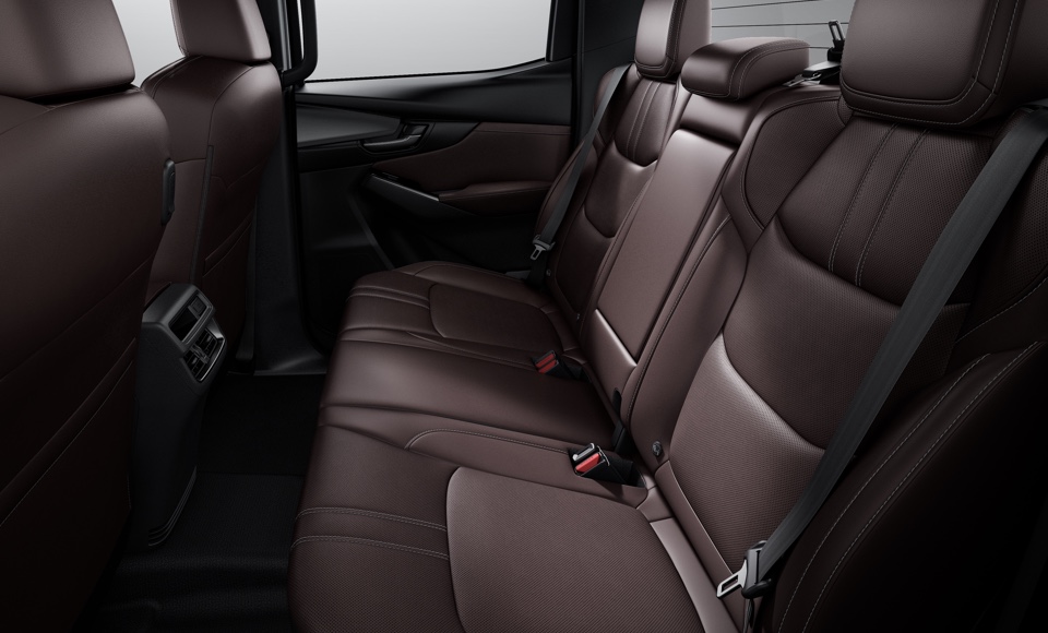 3-seats-interior-960x580.jpg